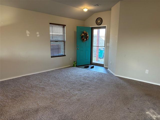 10009 Copperhead Road, Yukon, OK 73099