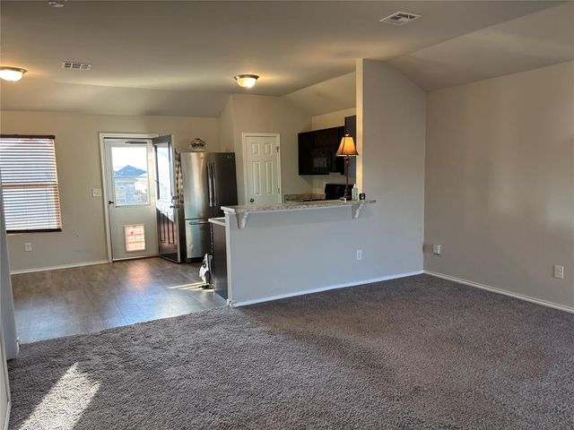 10009 Copperhead Road, Yukon, OK 73099