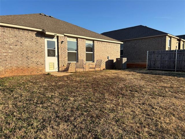 10009 Copperhead Road, Yukon, OK 73099
