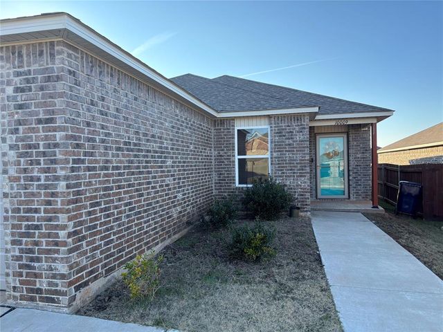 10009 Copperhead Road, Yukon, OK 73099