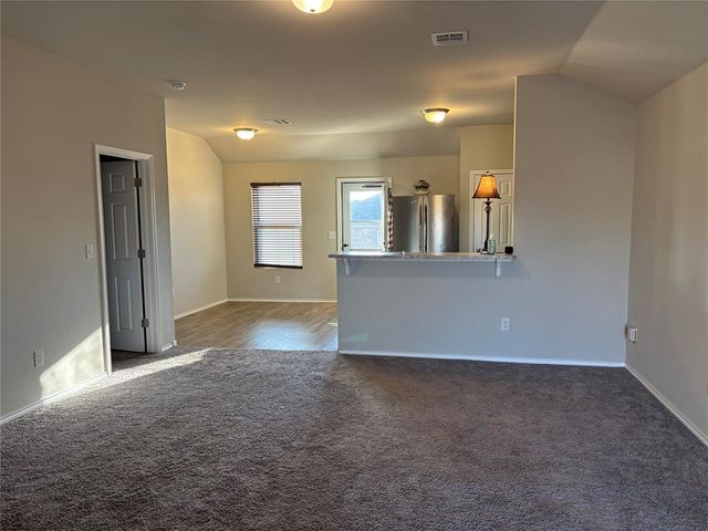 10009 Copperhead Road, Yukon, OK 73099