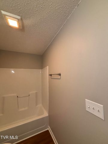 2820 2822 Plymouth Road, Johnson City, TN 37601