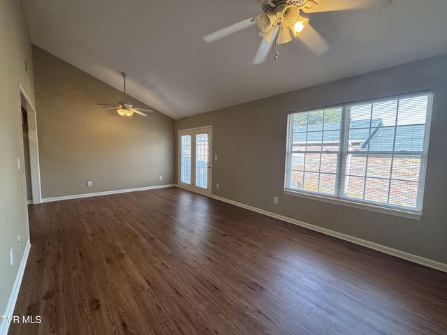 2820 2822 Plymouth Road, Johnson City, TN 37601