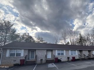2820 2822 Plymouth Road, Johnson City, TN 37601
