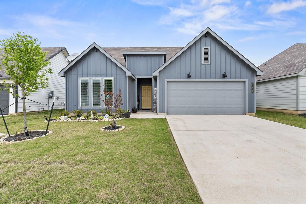 405 Perry PL, Rockdale, TX 76567