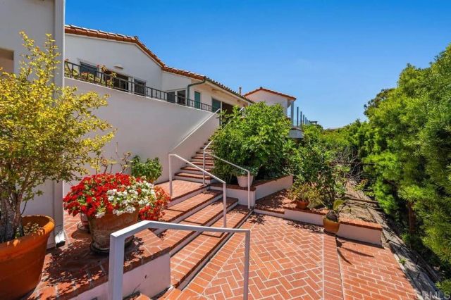 1420 La Jolla Knoll, La Jolla, CA 92037