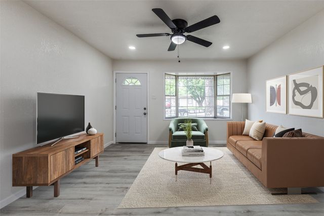 2908 Scottsbluff Drive, Dallas, TX 75228