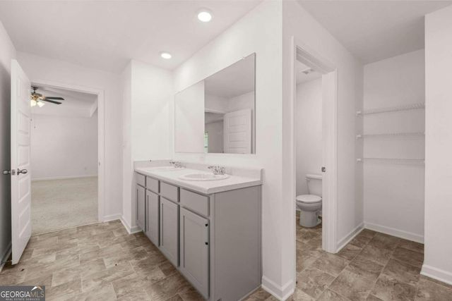 1612 Oakbrook Pond Place, Dacula, GA 30019