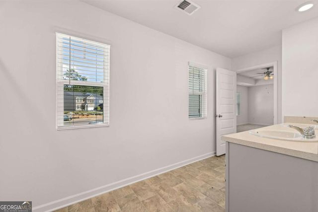 1612 Oakbrook Pond Place, Dacula, GA 30019