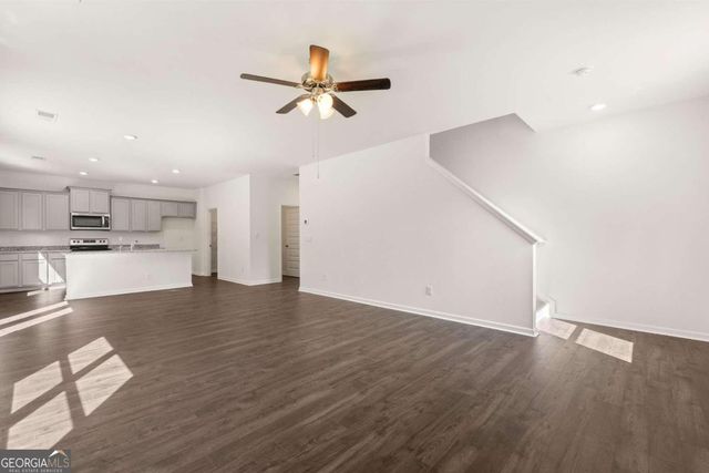 1612 Oakbrook Pond Place, Dacula, GA 30019
