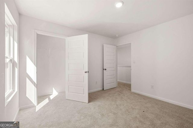 1612 Oakbrook Pond Place, Dacula, GA 30019