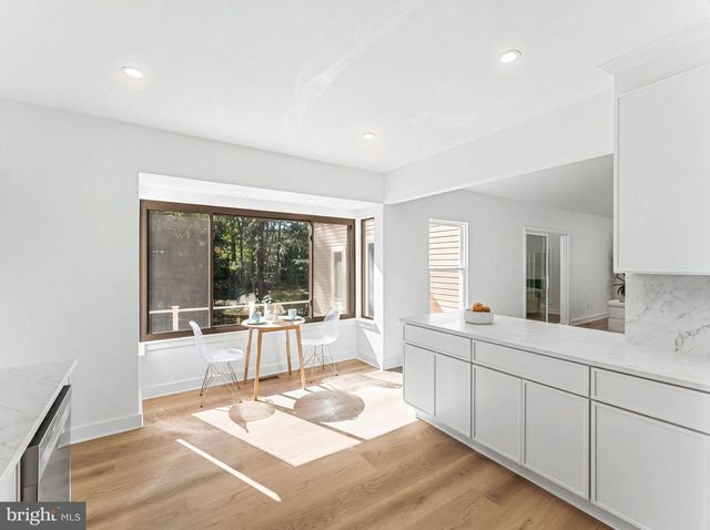 8 WESTBROOKE CT, Voorhees, NJ 08043