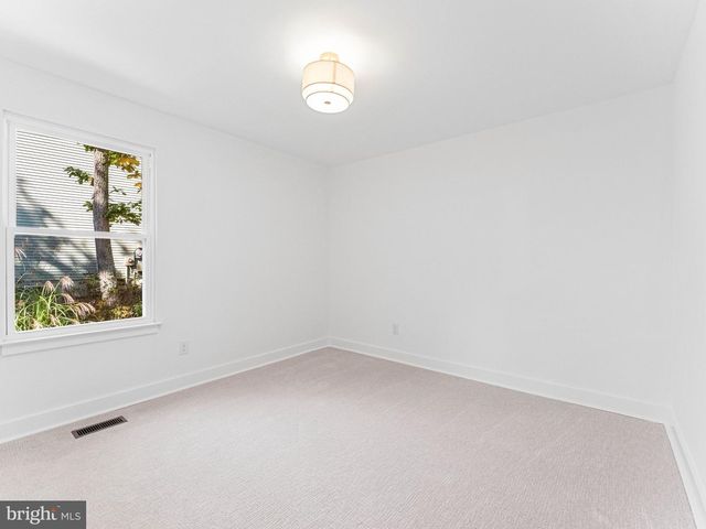 8 WESTBROOKE CT, Voorhees, NJ 08043