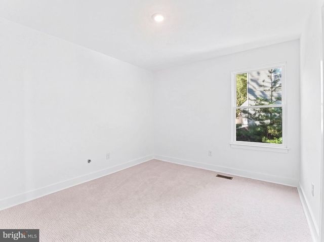 8 WESTBROOKE CT, Voorhees, NJ 08043