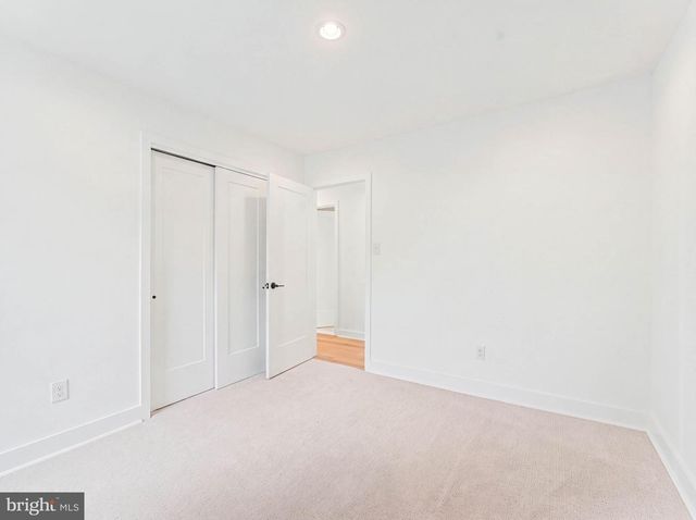 8 WESTBROOKE CT, Voorhees, NJ 08043