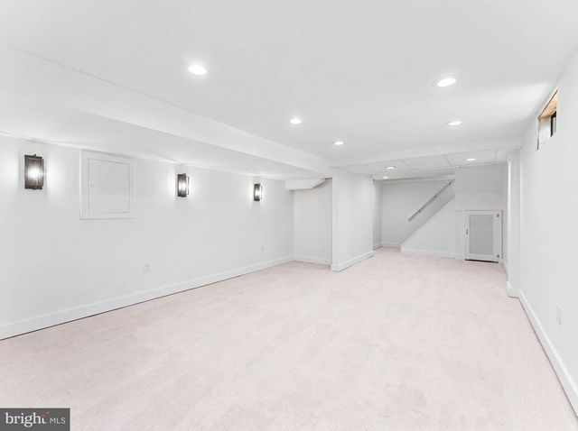 8 WESTBROOKE CT, Voorhees, NJ 08043