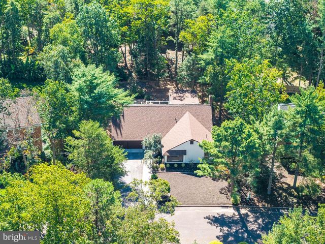 8 WESTBROOKE CT, Voorhees, NJ 08043