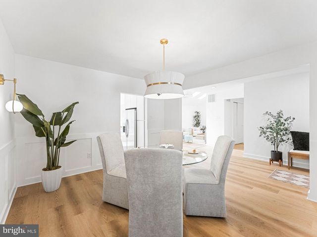 8 WESTBROOKE CT, Voorhees, NJ 08043