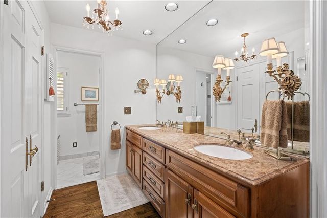 2003 W 69 Terrace, Mission Hills, KS 66208