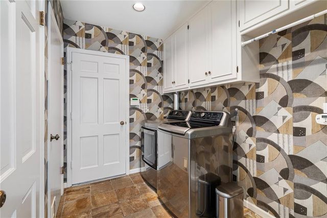 2003 W 69 Terrace, Mission Hills, KS 66208