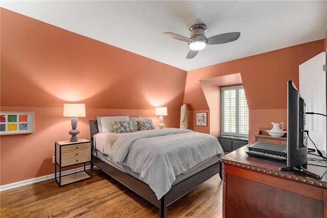 2003 W 69 Terrace, Mission Hills, KS 66208
