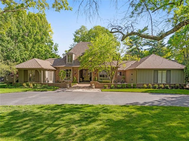 2003 W 69 Terrace, Mission Hills, KS 66208