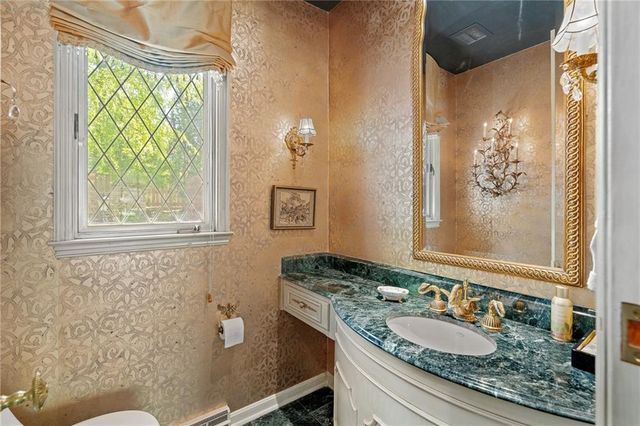 2003 W 69 Terrace, Mission Hills, KS 66208