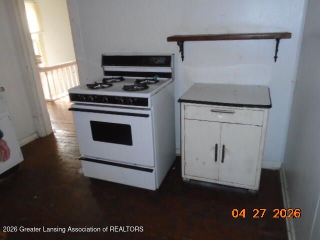 223 E Hillsdale Street 2, Lansing, MI 48933