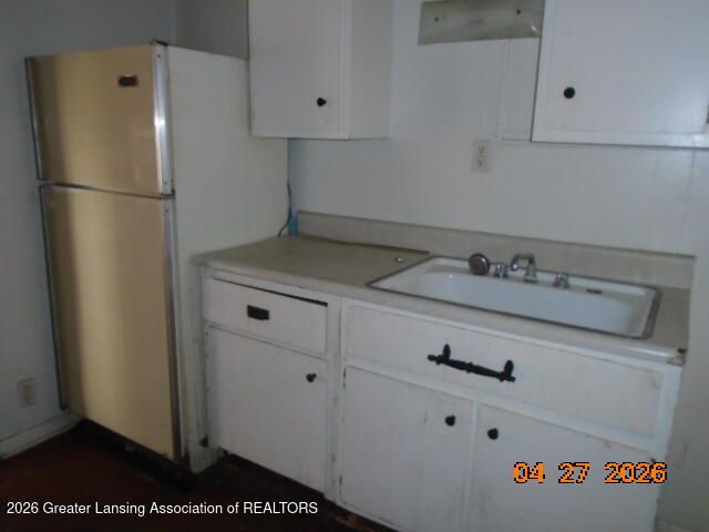 223 E Hillsdale Street 2, Lansing, MI 48933