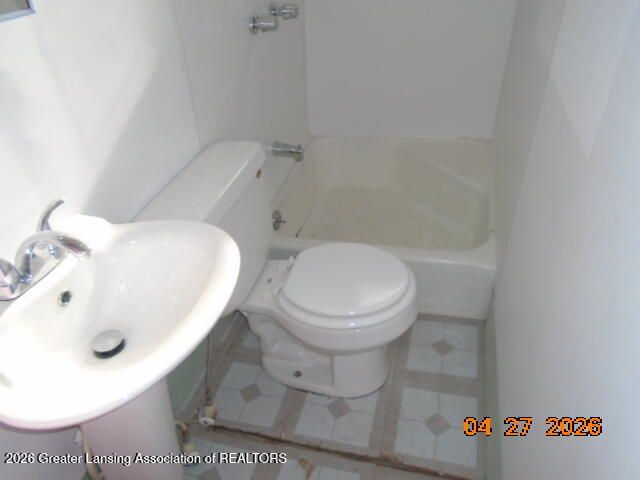 223 E Hillsdale Street 2, Lansing, MI 48933