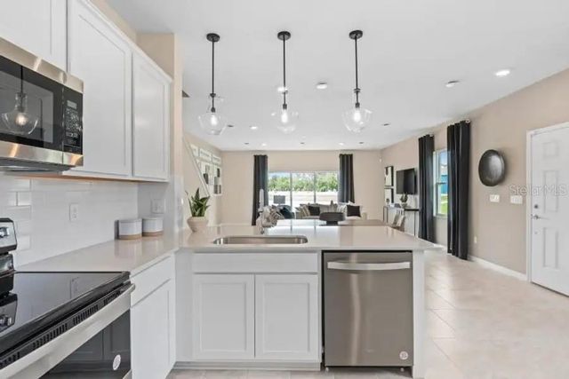 2592 BRIGHT JEWEL ST, Kissimmee, FL 34746