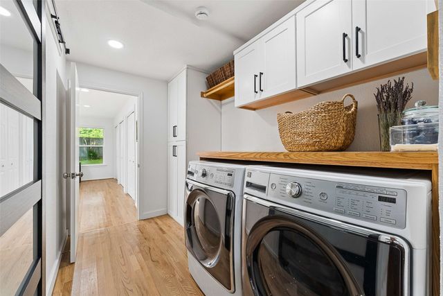 6735 Kingsbury Drive, Dallas, TX 75231