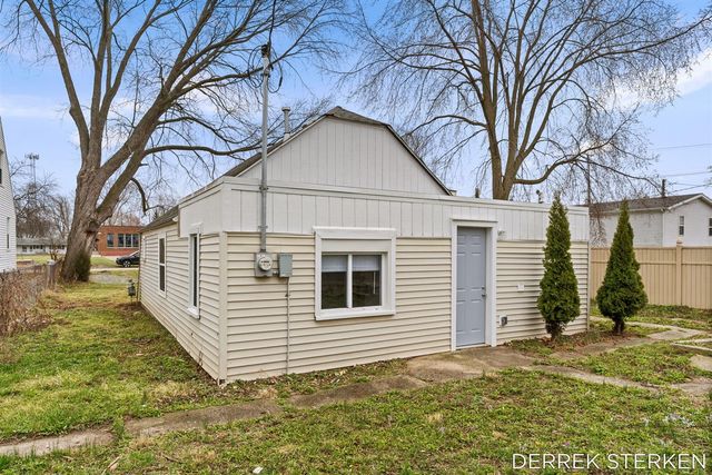172 Reed Avenue, Holland, MI 49423