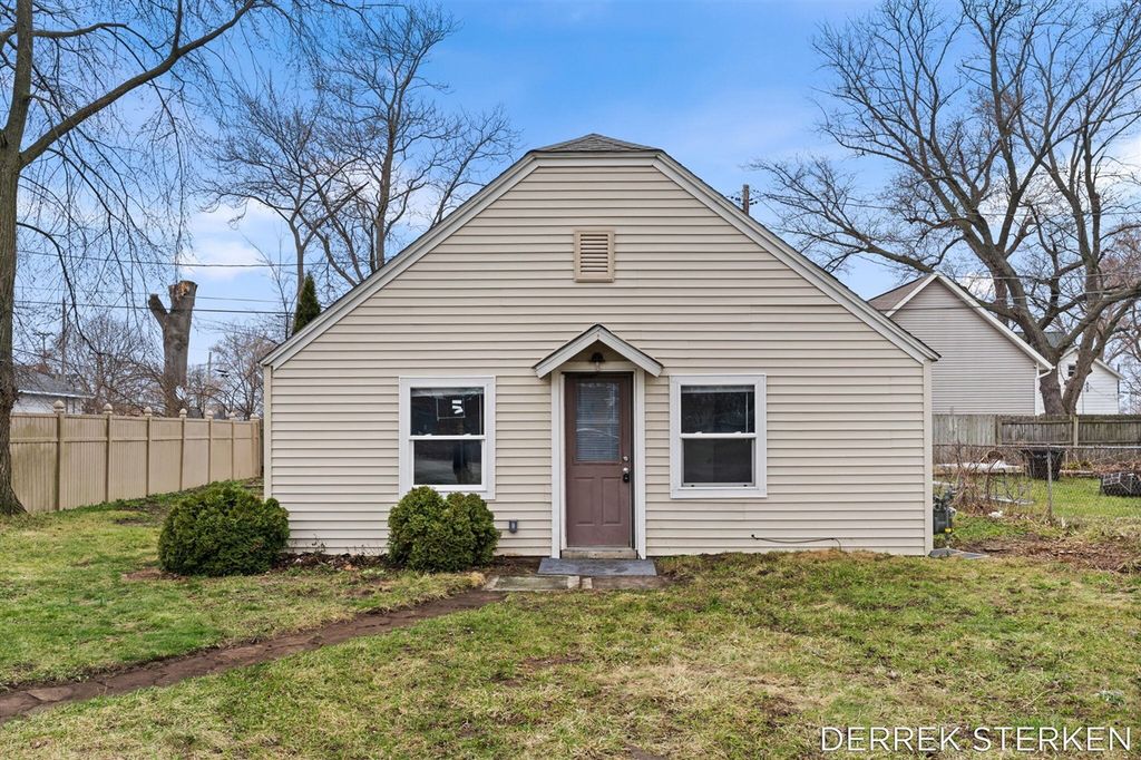 172 Reed Avenue, Holland, MI 49423