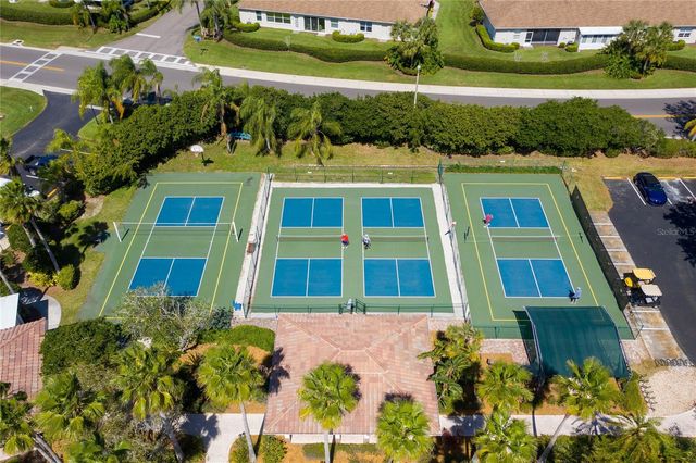 417 GLADSTONE PLACE, Sun City Center, FL 33573