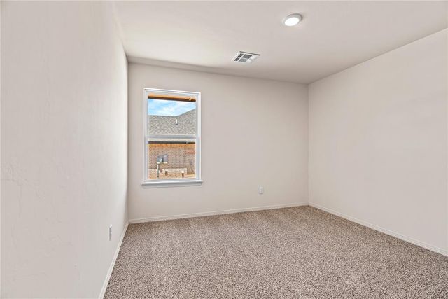 4653 Lincoln Landing, Harrah, OK 73045