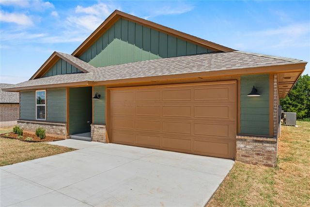 4653 Lincoln Landing, Harrah, OK 73045