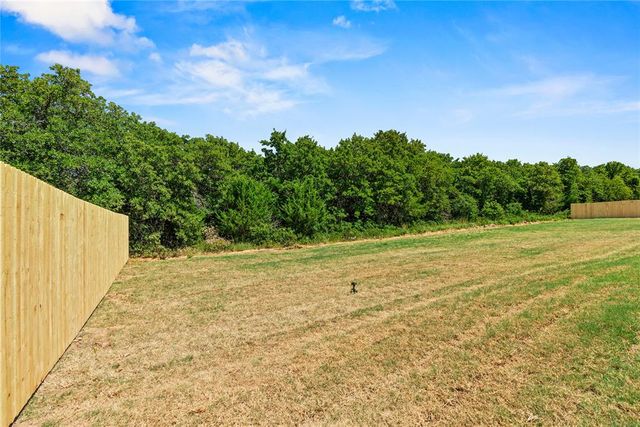 4653 Lincoln Landing, Harrah, OK 73045