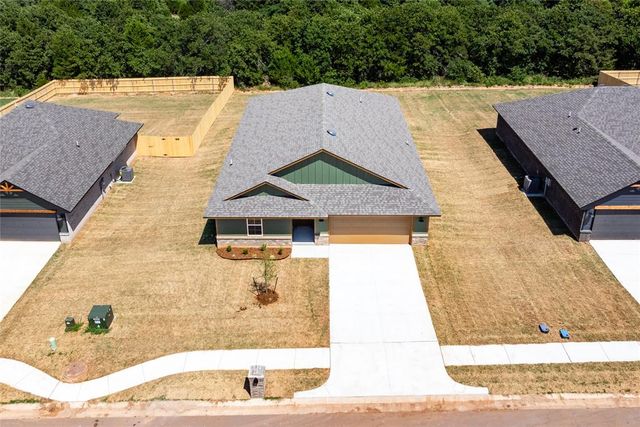 4653 Lincoln Landing, Harrah, OK 73045