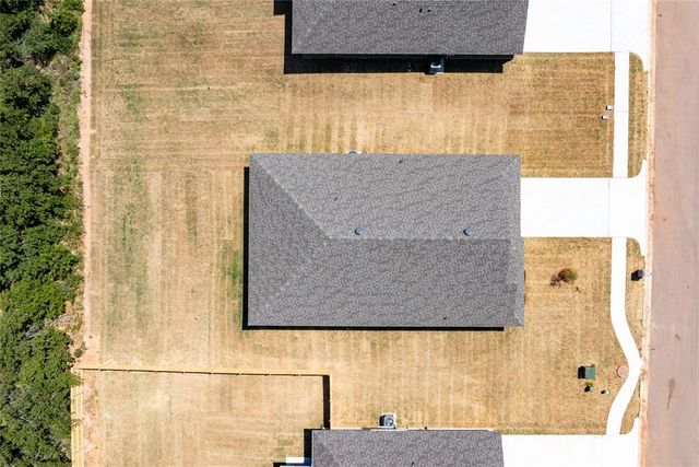 4653 Lincoln Landing, Harrah, OK 73045