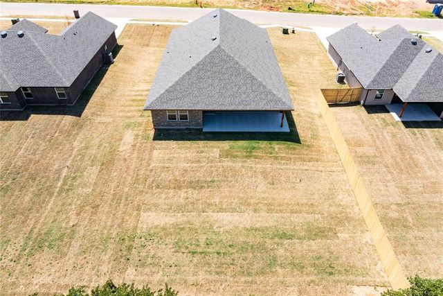 4653 Lincoln Landing, Harrah, OK 73045