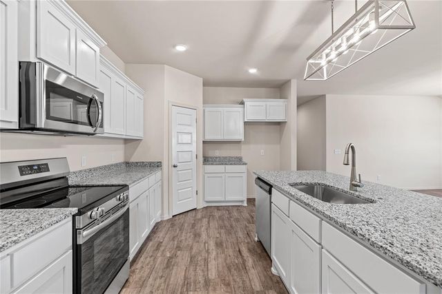 4653 Lincoln Landing, Harrah, OK 73045