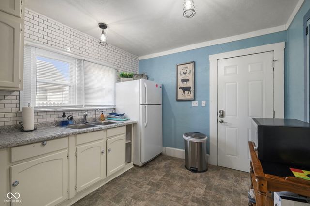 914 Chestnut Street, Anderson, IN 46012