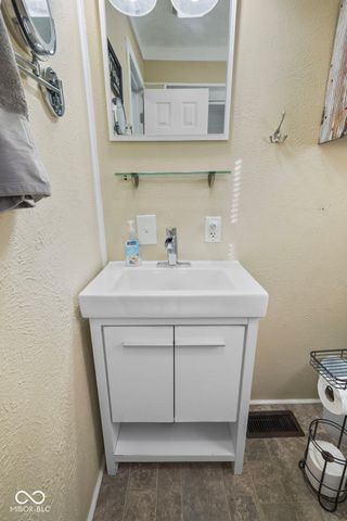 914 Chestnut Street, Anderson, IN 46012