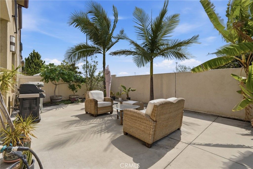 Image 20 of property listing at 12001 Jackson Square Court, Hawthorne, CA 90250