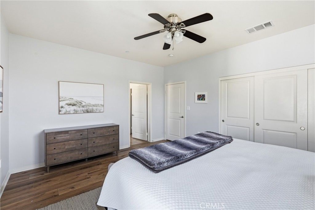 Image 26 of property listing at 12001 Jackson Square Court, Hawthorne, CA 90250