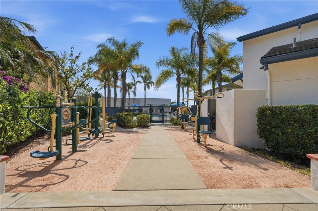 Image 39 of property listing at 12001 Jackson Square Court, Hawthorne, CA 90250