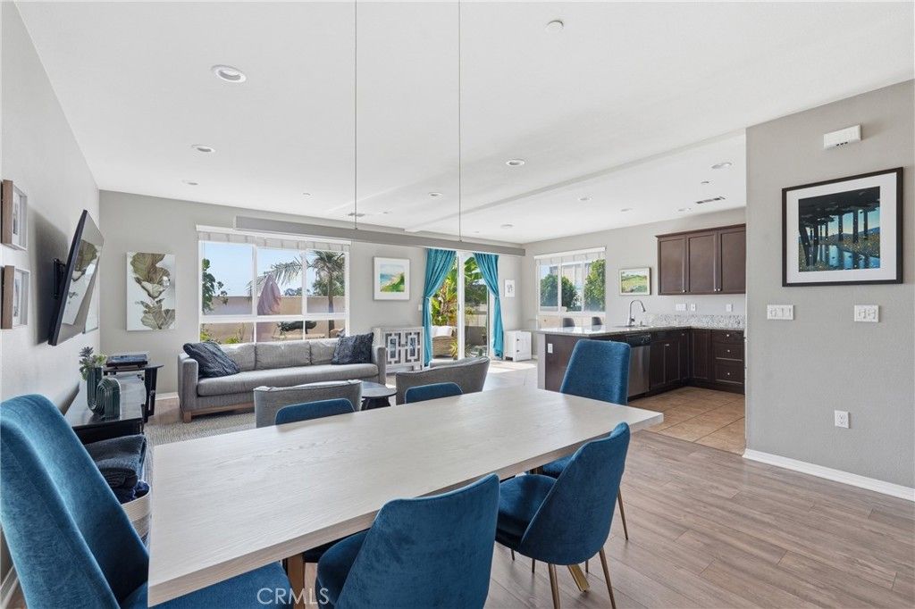 Image 6 of property listing at 12001 Jackson Square Court, Hawthorne, CA 90250