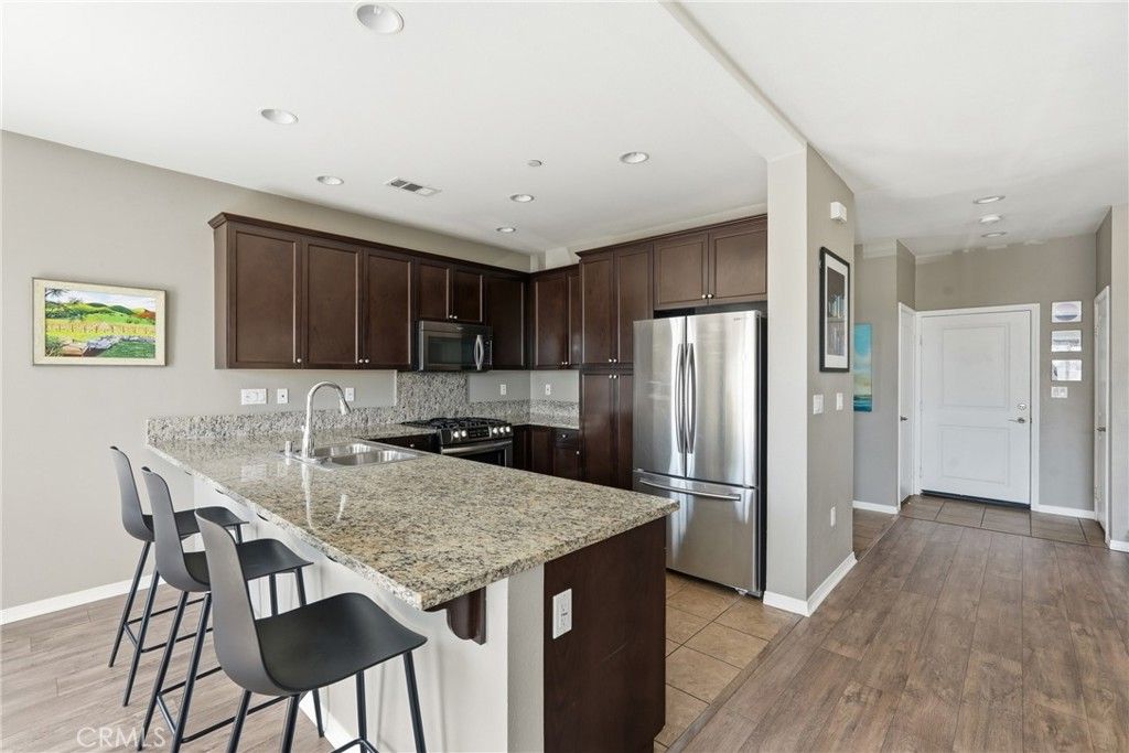 Image 9 of property listing at 12001 Jackson Square Court, Hawthorne, CA 90250