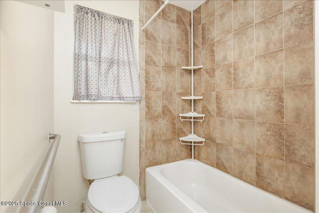 1076 Ivanhoe Street NW, Palm Bay, FL 32907